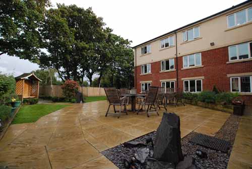 garden of Aire View Kirkstall Leeds