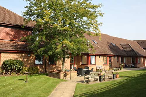 garden of Ashurst Mews Care Home in Northampton
