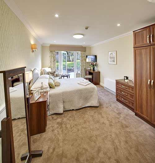 bedroom at Kingsmere Care Home in Wimbledon and Putney