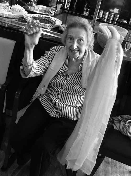 residents enjoy dementia care